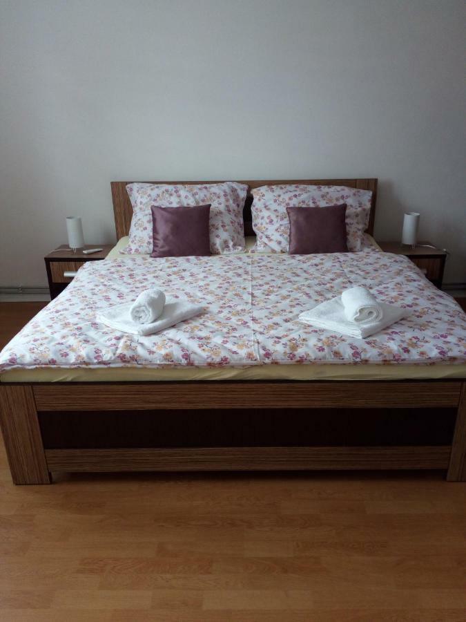 ורבוב Apartman Julrich מראה חיצוני תמונה